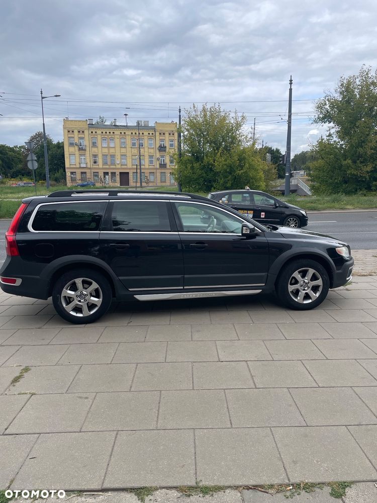 Volvo XC 70 D5 AWD Momentum - 1