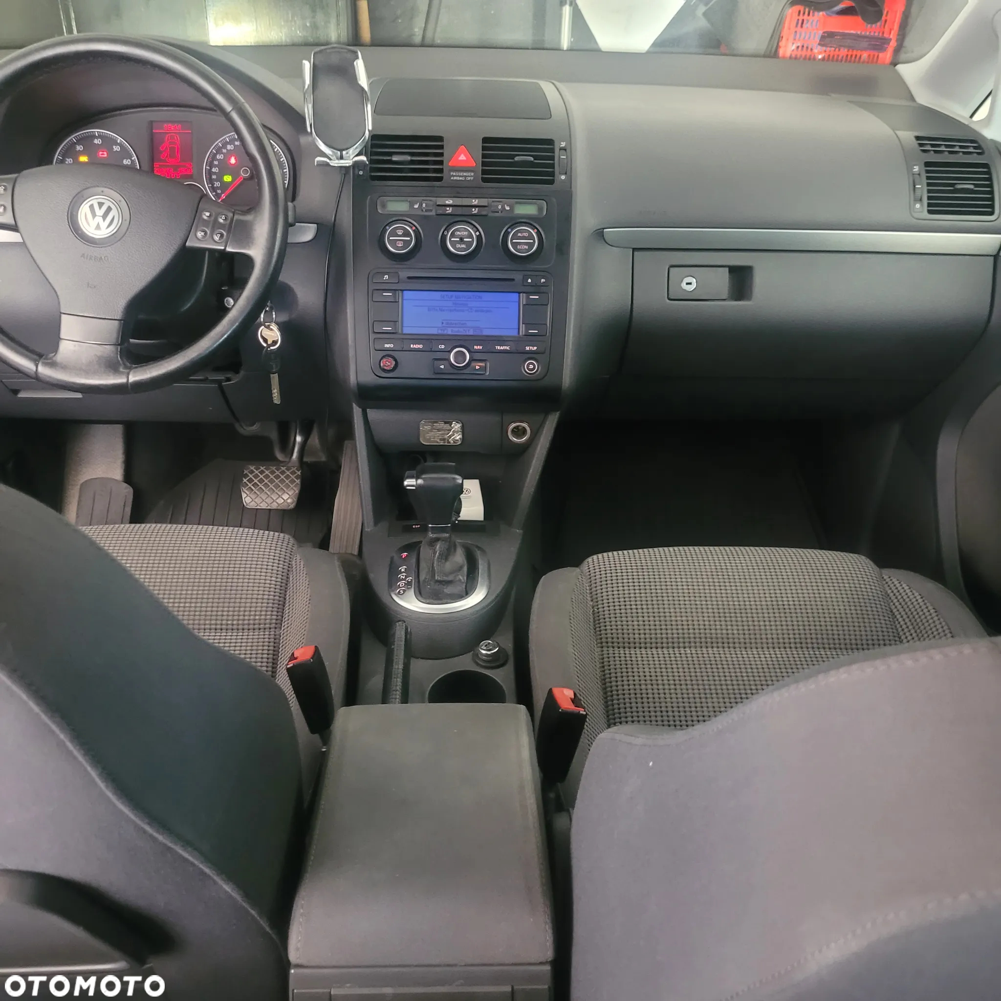 Volkswagen Touran 2.0 FSI Automatik Highline - 17