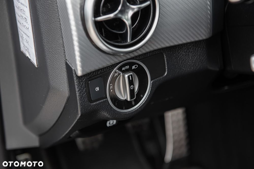 Mercedes-Benz GLK 200 CDI (BlueEFFICIENCY) - 16