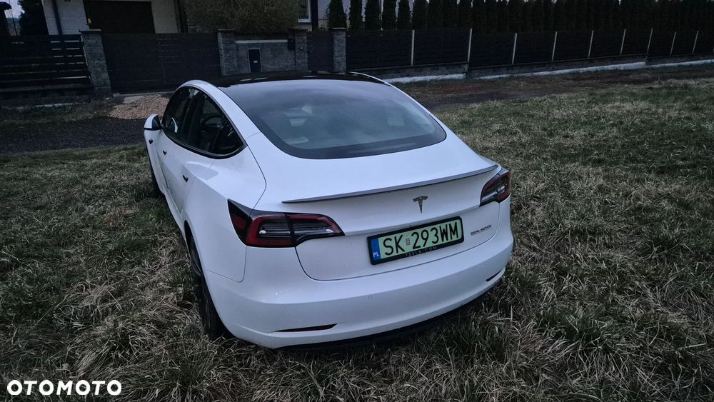 Tesla Model 3 - 5