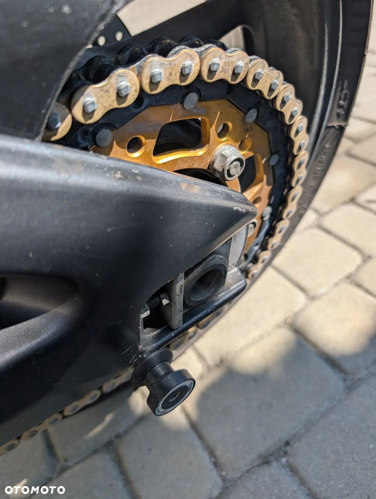 Yamaha FZ - 7