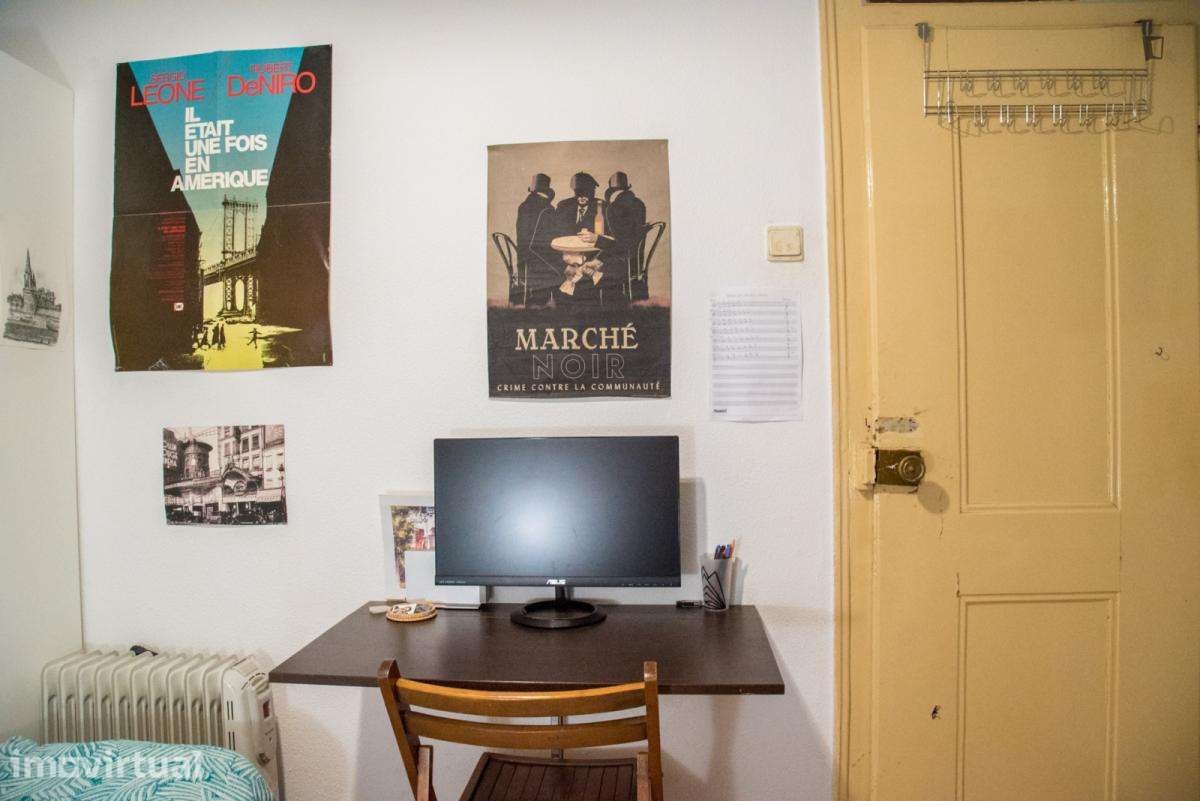 Quarto - localizado em Intendente Lisbon - Grande imagem: 2/23