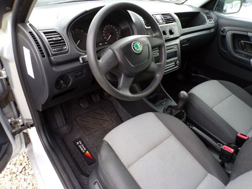 Skoda Fabia 1.2 HTP Fresh - 17