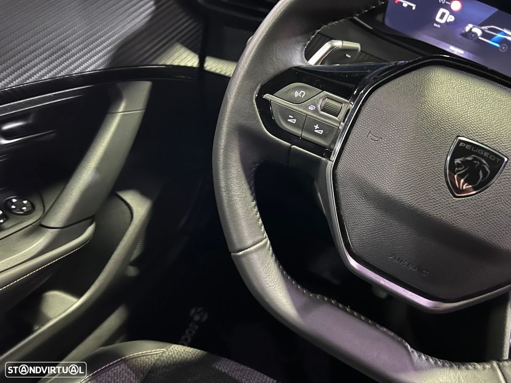 Peugeot 2008 1.2 Hybrid Allure e-DCS6 - 19