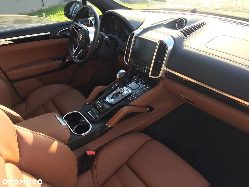 Porsche Cayenne Diesel Platinum Edition - 10