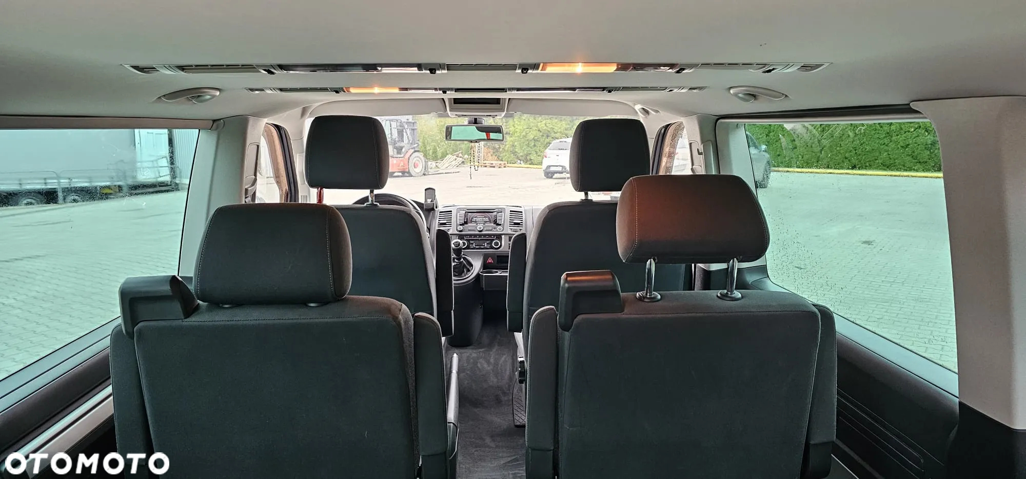 Volkswagen Multivan - 14