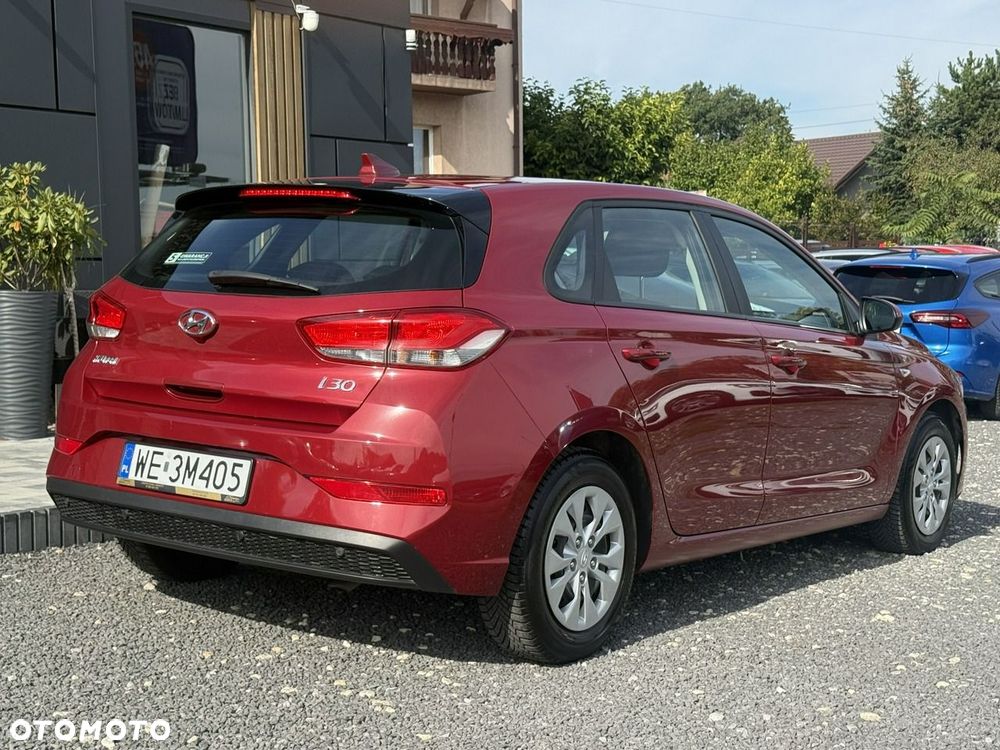 Hyundai i30 1.5 DPI Classic + - 10
