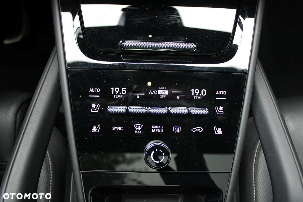 Porsche Cayenne Turbo E-Hybrid PHEV - 23