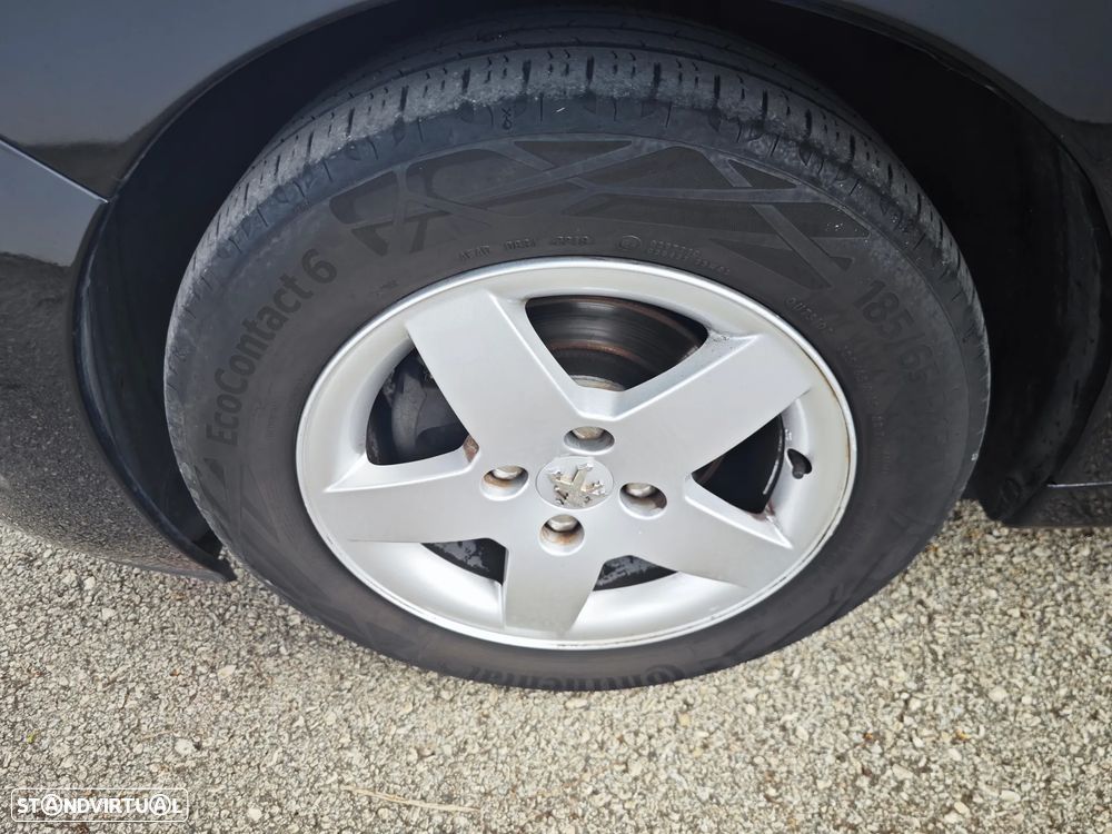 Peugeot 207 1.4 16V SE Sportium - 18