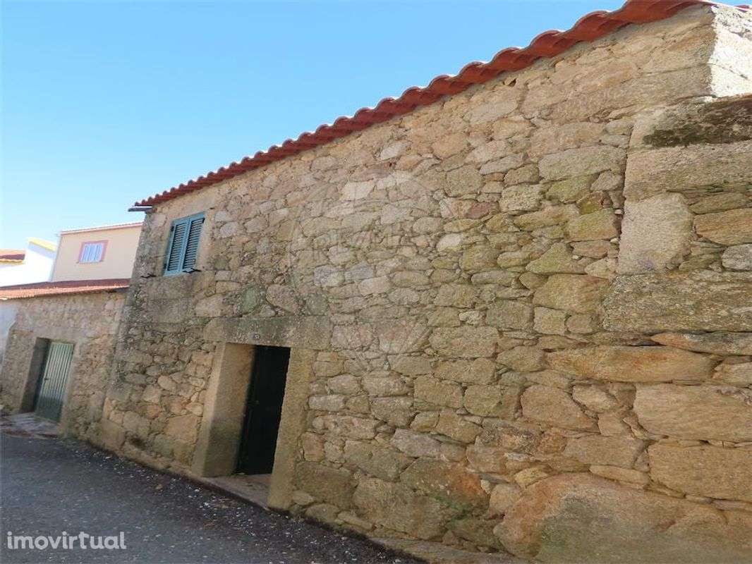 Moradia T1 para venda - Grande imagem: 2/15