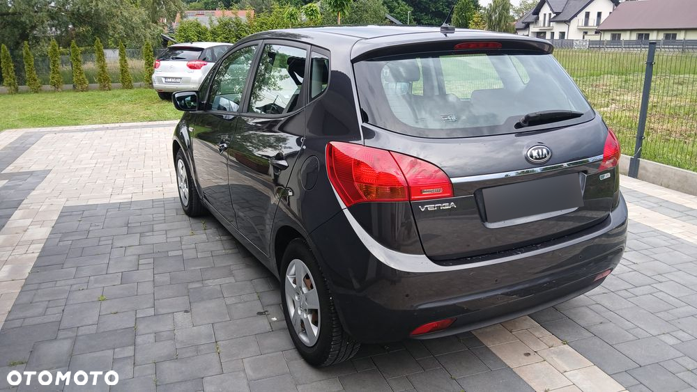 Kia Venga 1.4 Business Line - 4