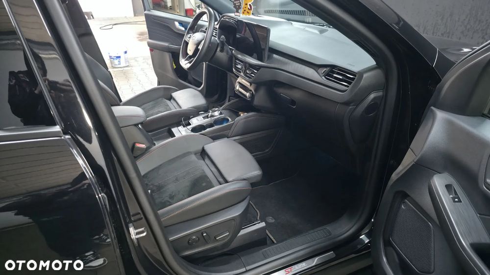 Ford Kuga 2.5P PHEV FWD ST-Line X eCVT - 33