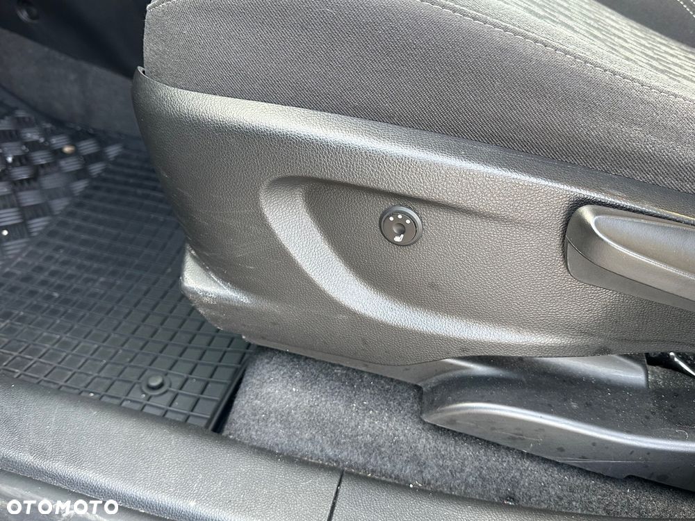 Nissan Qashqai 1.6 dCi Visia S&S - 4