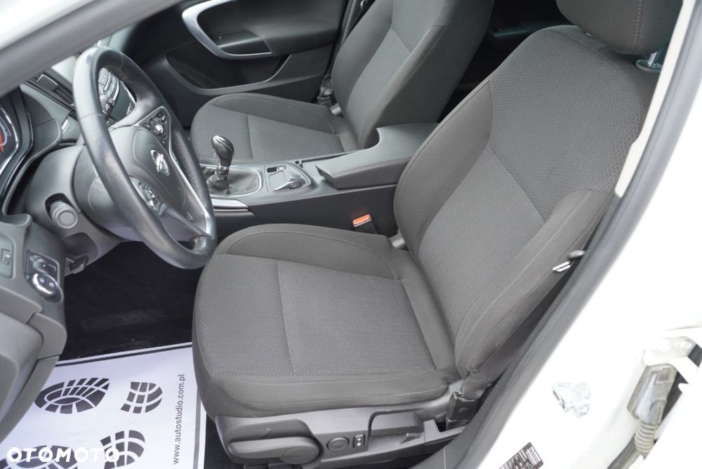 Opel Insignia - 10