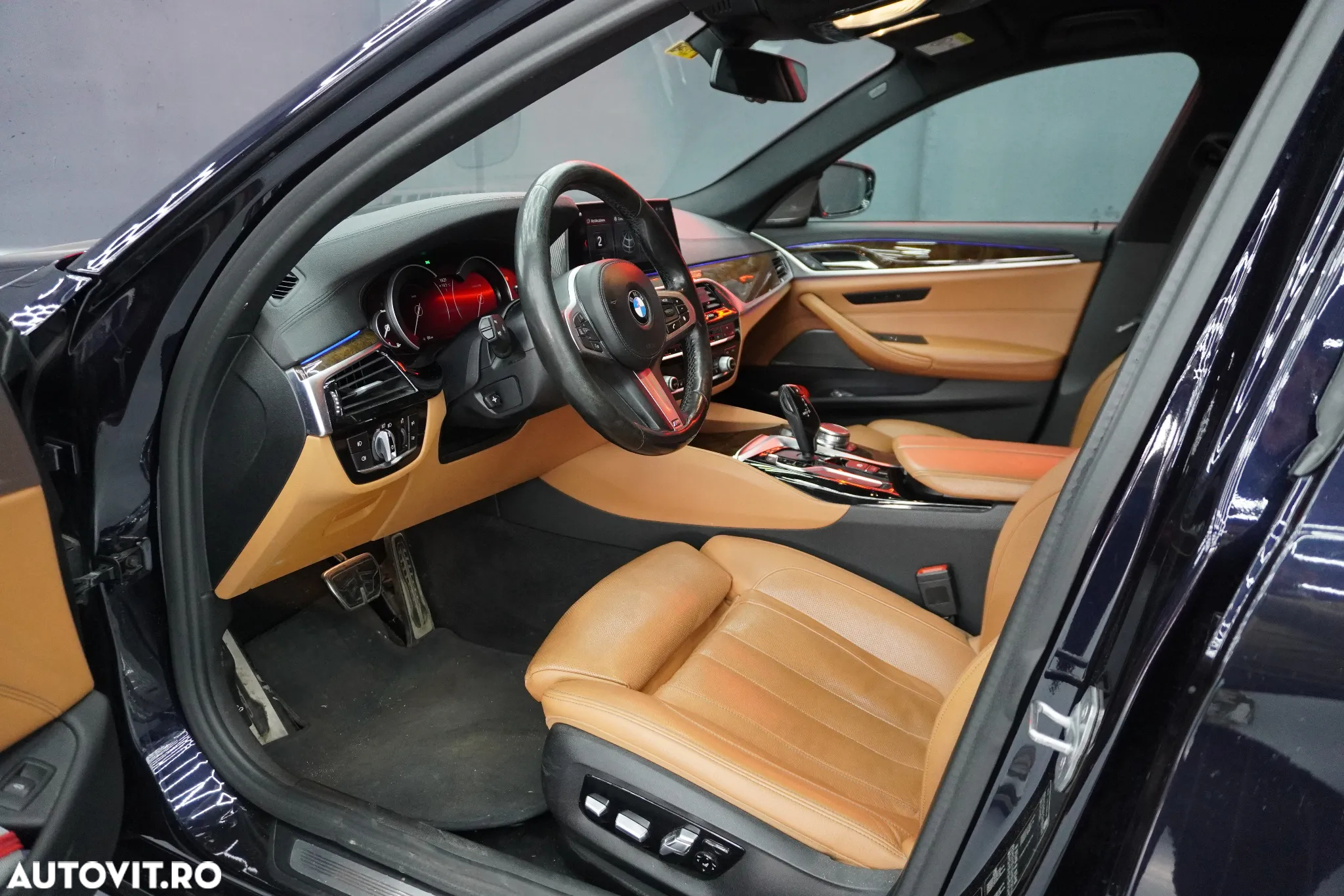BMW Seria 5 530d xDrive AT - 9