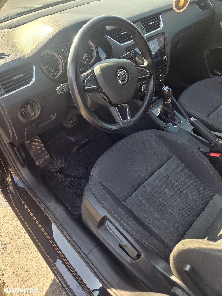 Skoda Octavia 2.0 TDI DSG Style - 6