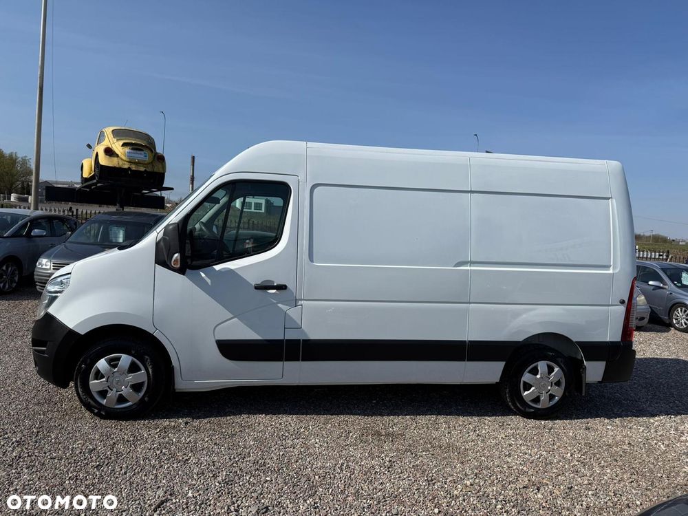 Nissan NV40 - 8