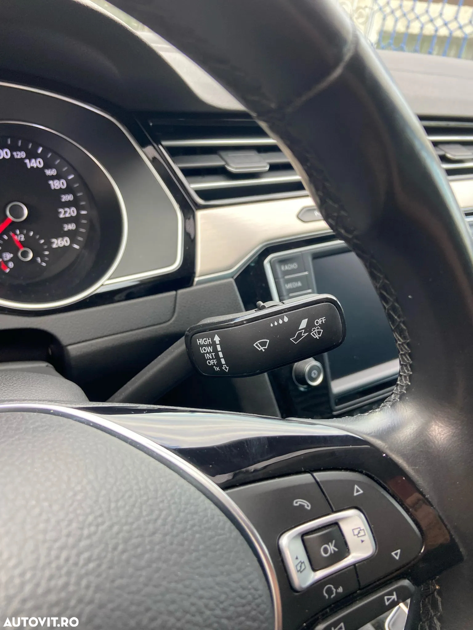 Volkswagen Passat 2.0 TDI (BlueMotion Technology) Comfortline - 25