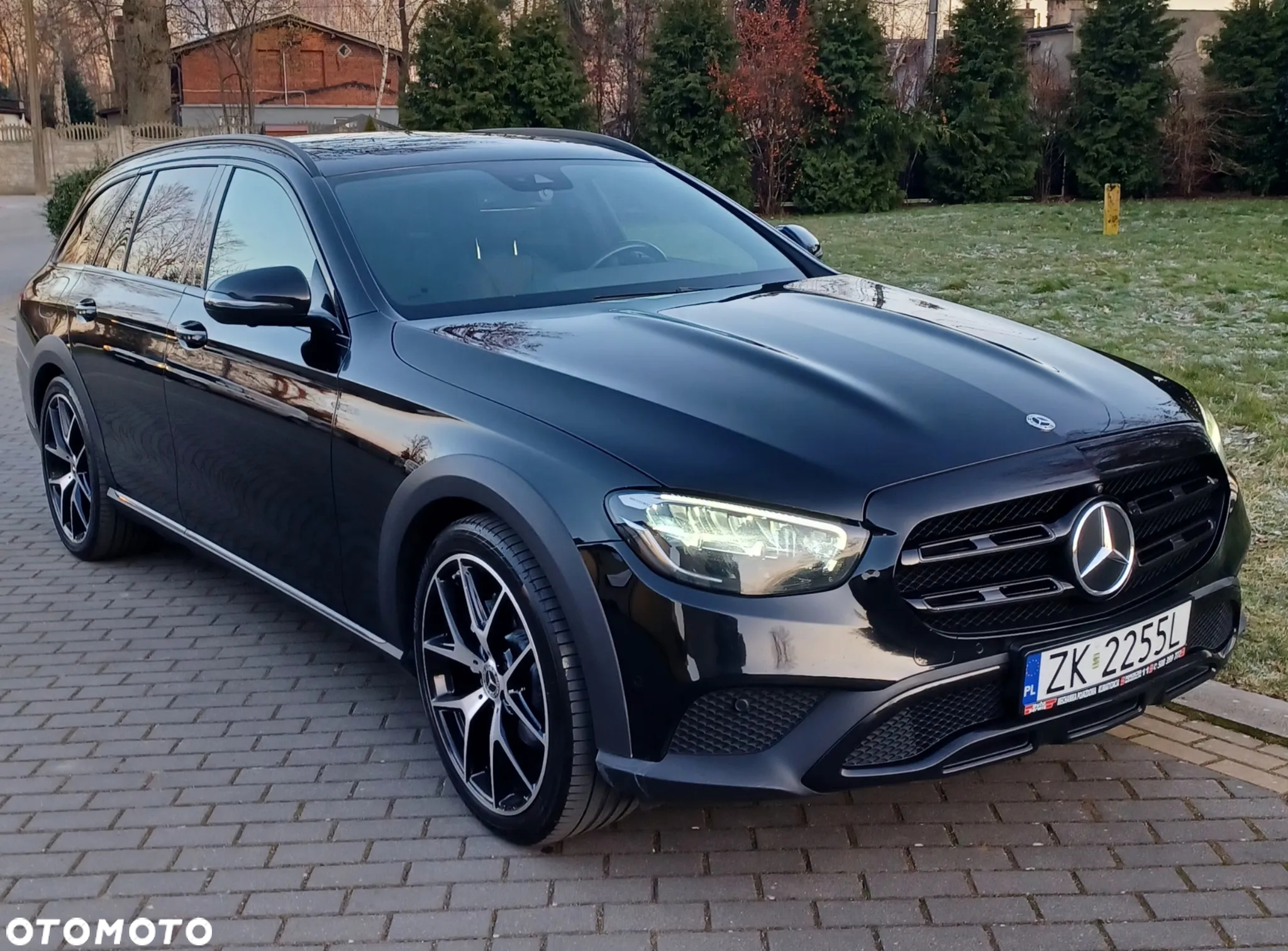 Mercedes-Benz Klasa E 220 d 4Matic T All-Terrain 9G-TRONIC Avantgarde - 5