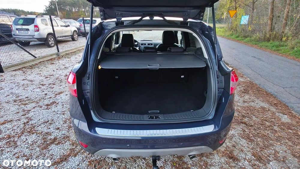 Ford Kuga 2.0 TDCi 2x4 Titanium - 36