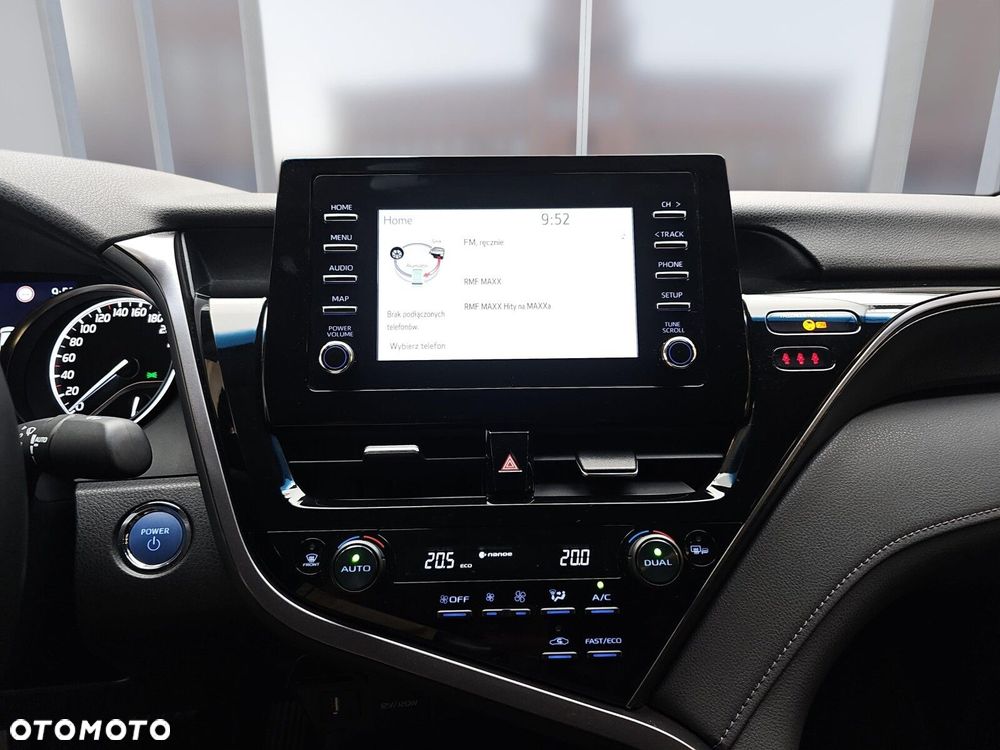Toyota Camry 2.5 Hybrid Comfort CVT - 18