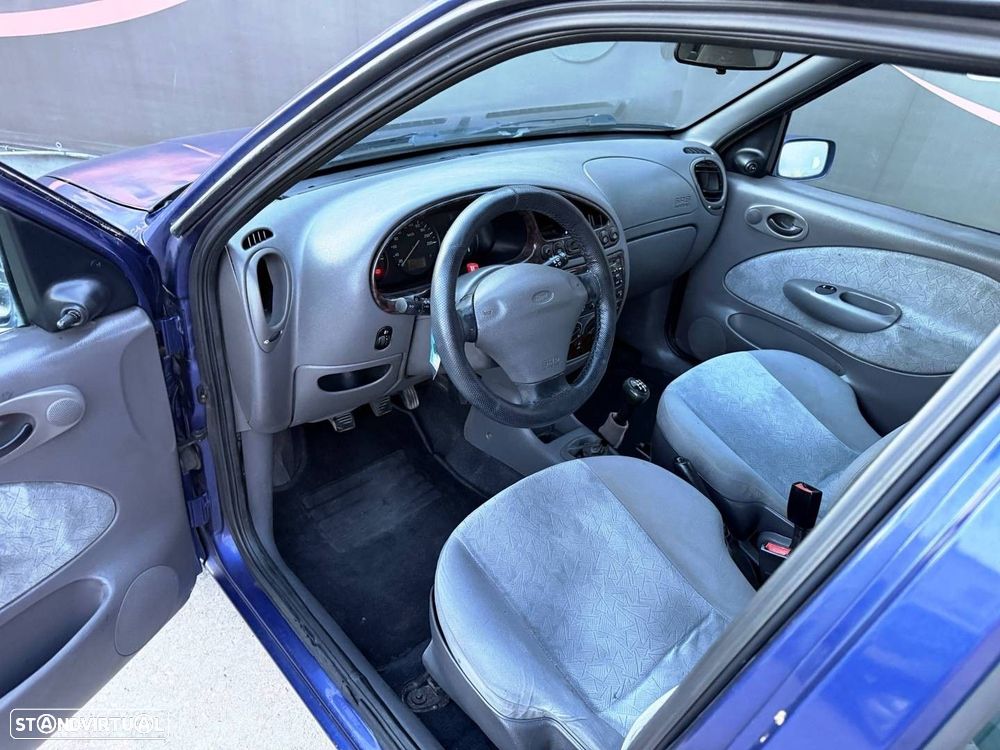 Ford Fiesta 1.25 Ghia - 20