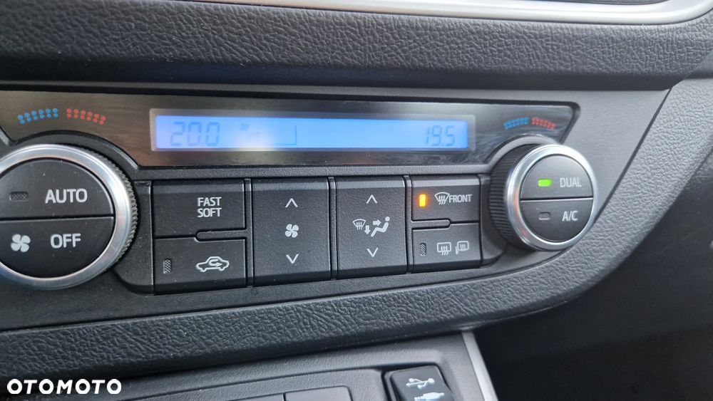 Toyota Auris - 16