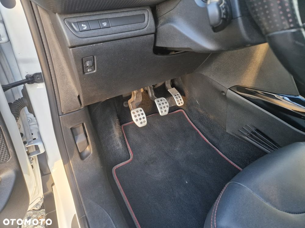 Peugeot 2008 PureTech 110 Stop&Start GT-Line Edition - 27