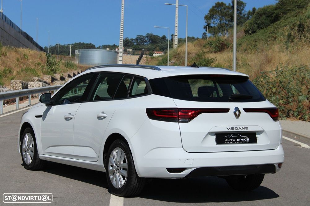 Renault Mégane Sport Tourer 1.5 Blue dCi Intens EDC - 4