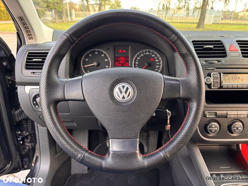 Volkswagen Golf 1.6 Comfortline - 28