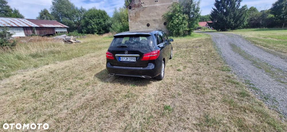 Mercedes-Benz Klasa B 200 7G-DCT UrbanStyle Edition - 4