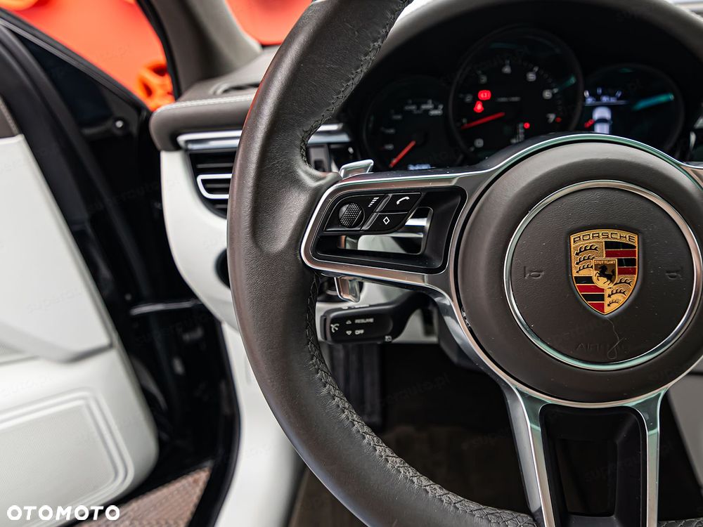 Porsche Macan - 16