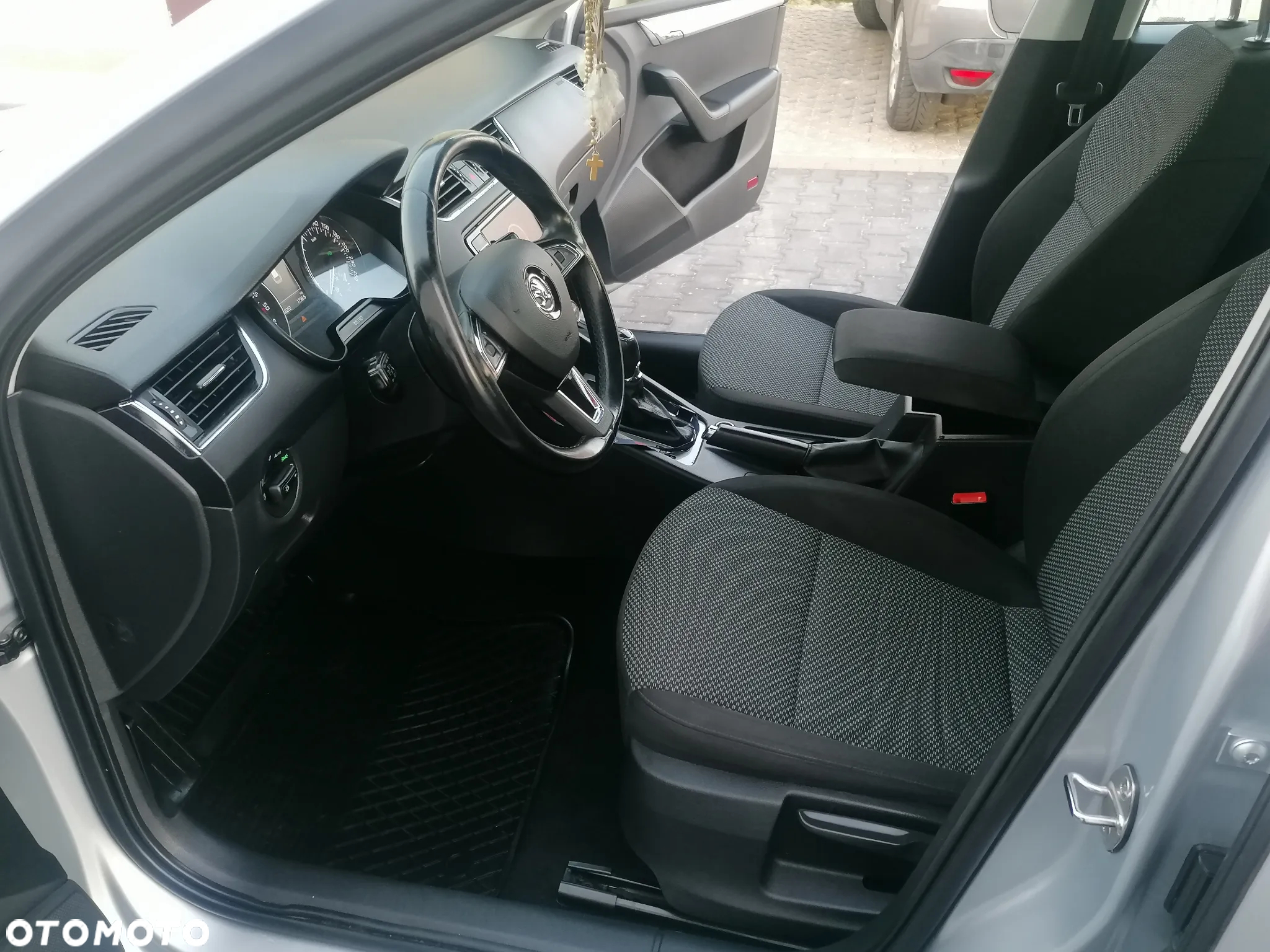 Skoda Octavia 2.0 TDI DSG Ambition - 10