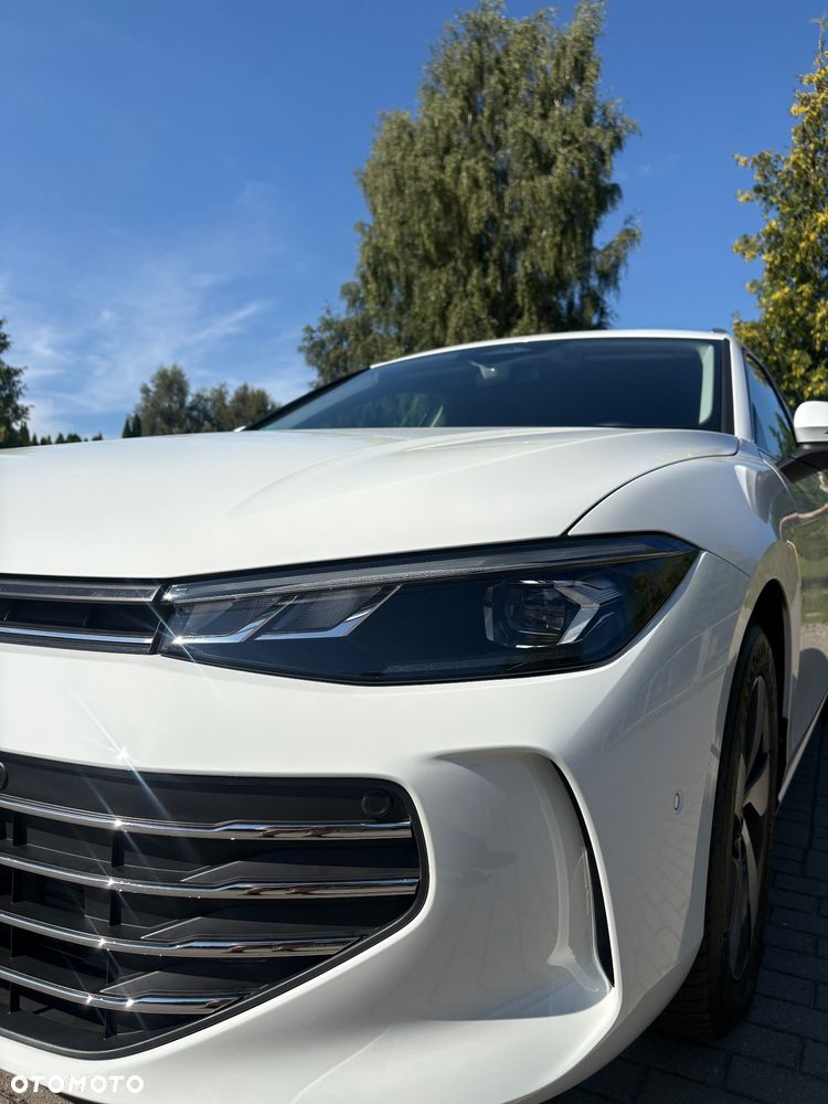 Volkswagen Passat - 9