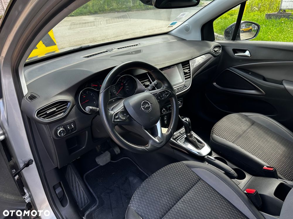 Opel Crossland X - 11