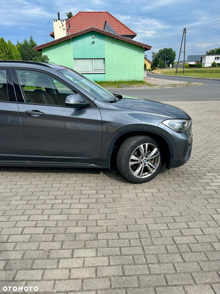 BMW X1 xDrive20d Sport Line - 6