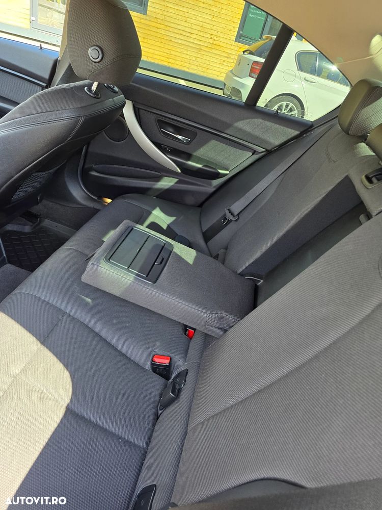 BMW Seria 3 320d Efficient Dynamic Edition Aut. - 10