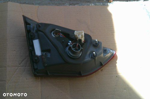 HYUNDAI I30 II HB 12+ PRAWA TYLNA LAMPA KLAPA ORYGINAŁ - 2