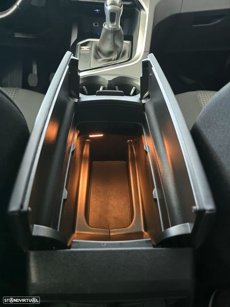 Peugeot 3008 1.5 BlueHDi Active - 23