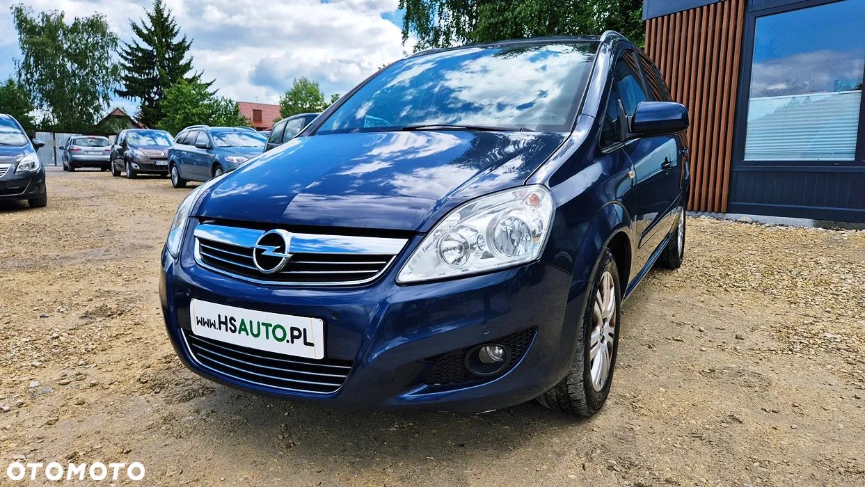 Opel Zafira 1.8 Cosmo - 1