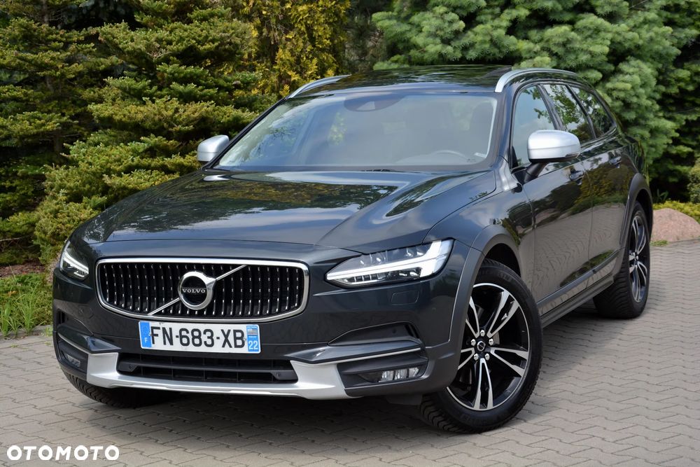 Volvo V90 Cross Country - 7