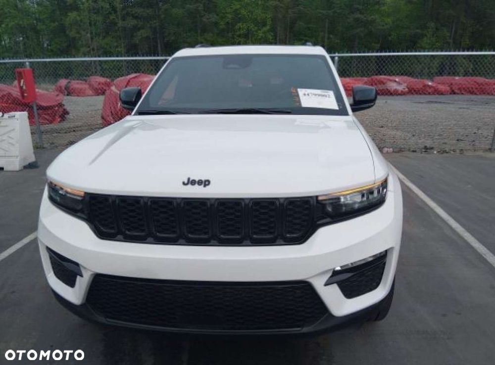 Jeep Grand Cherokee - 2