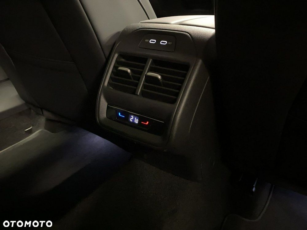 Volkswagen Passat Variant - 17