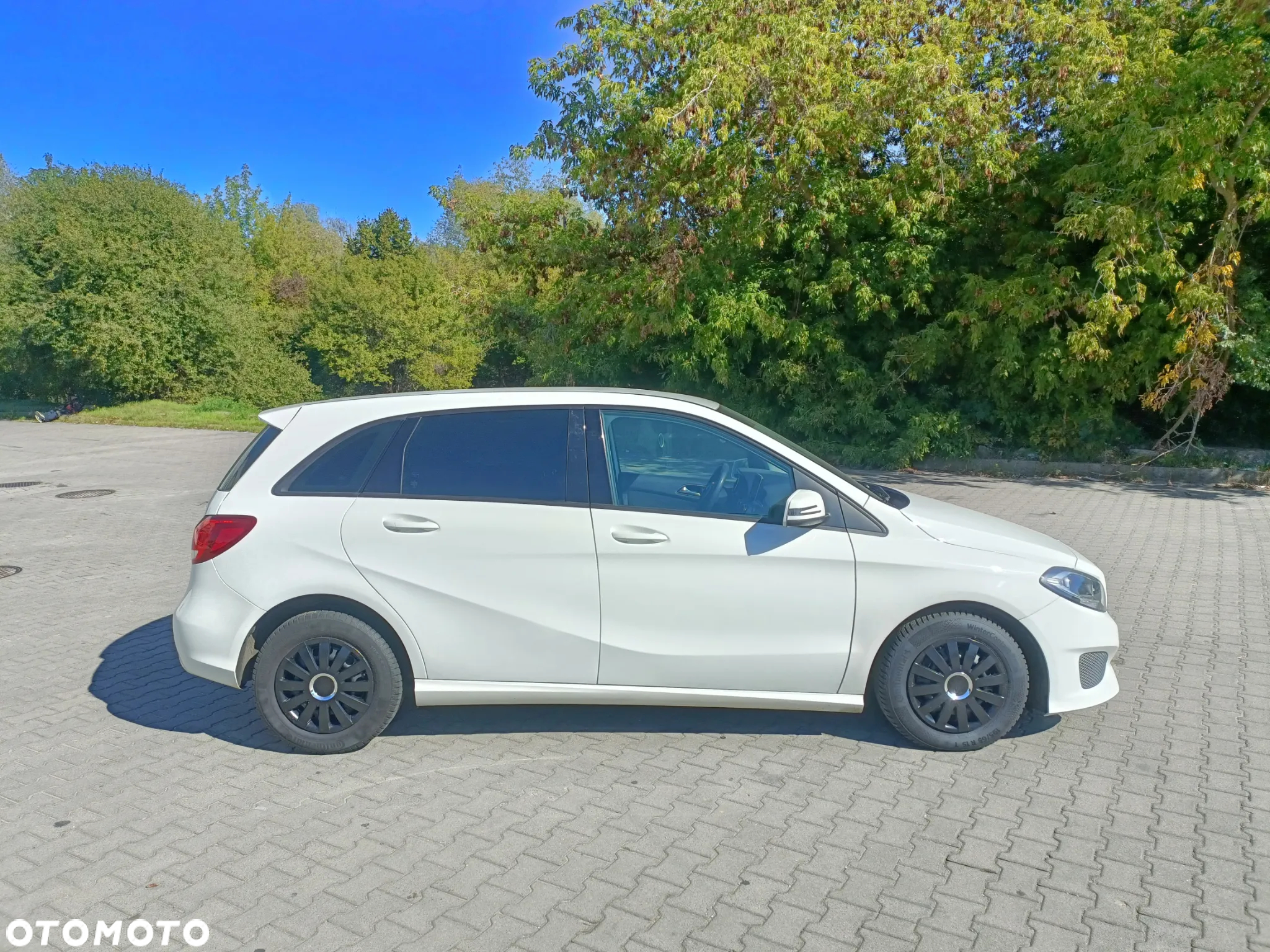 Mercedes-Benz Klasa B 180 Edition - 3