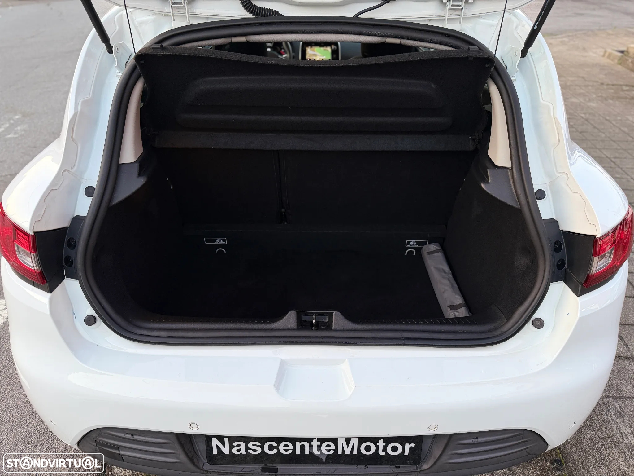 Renault Clio 0.9 TCe Limited Edition - 12