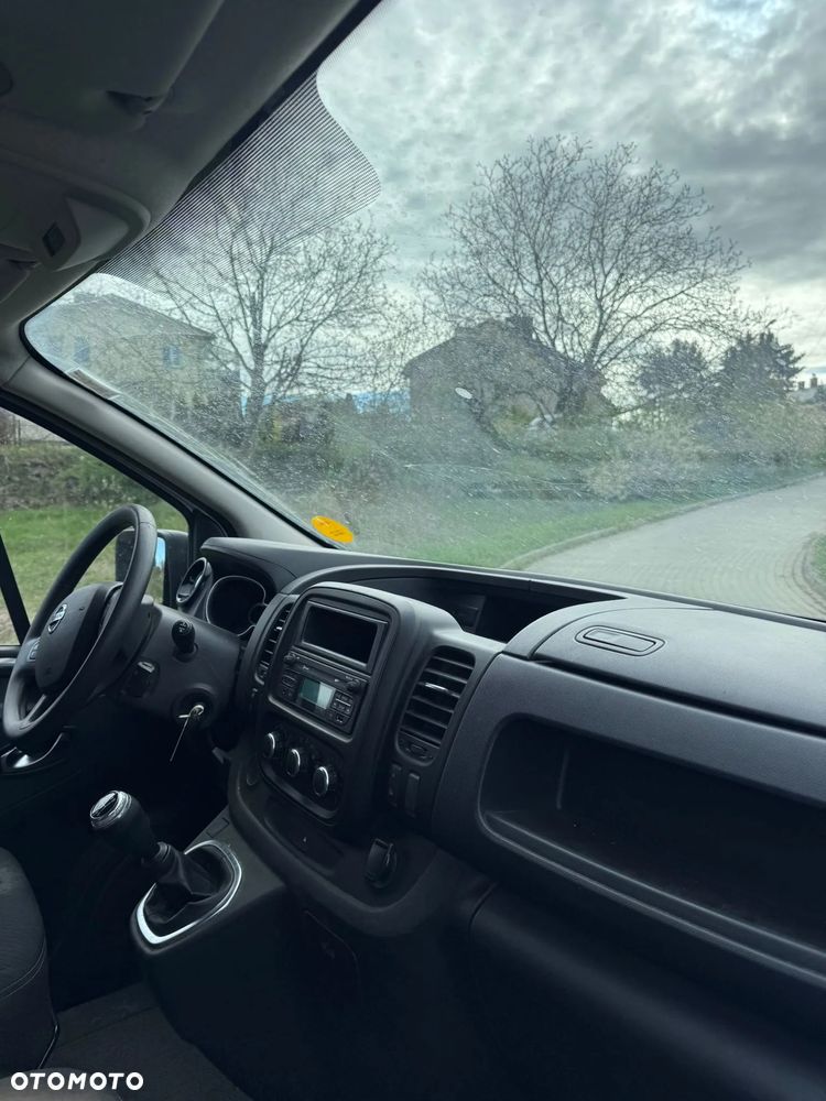 Nissan NV300 - 9