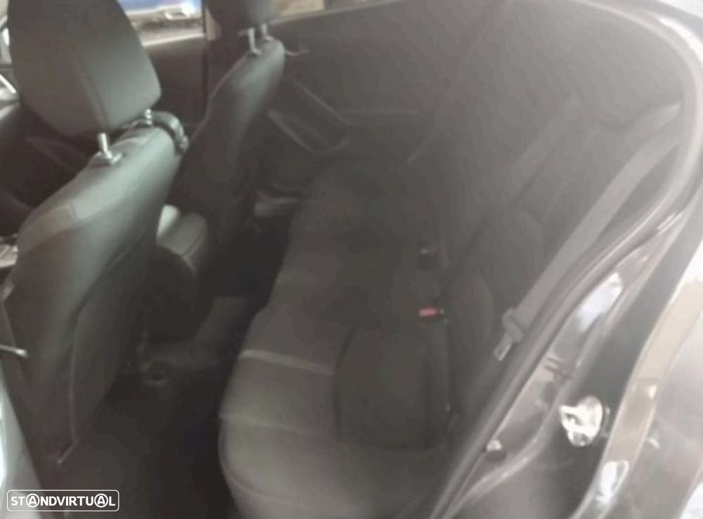 Mazda 3 Hatchback - 5