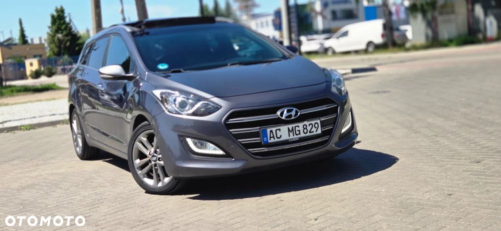 Hyundai i30 blue Kombi 1.6 GDi YES Gold - 20