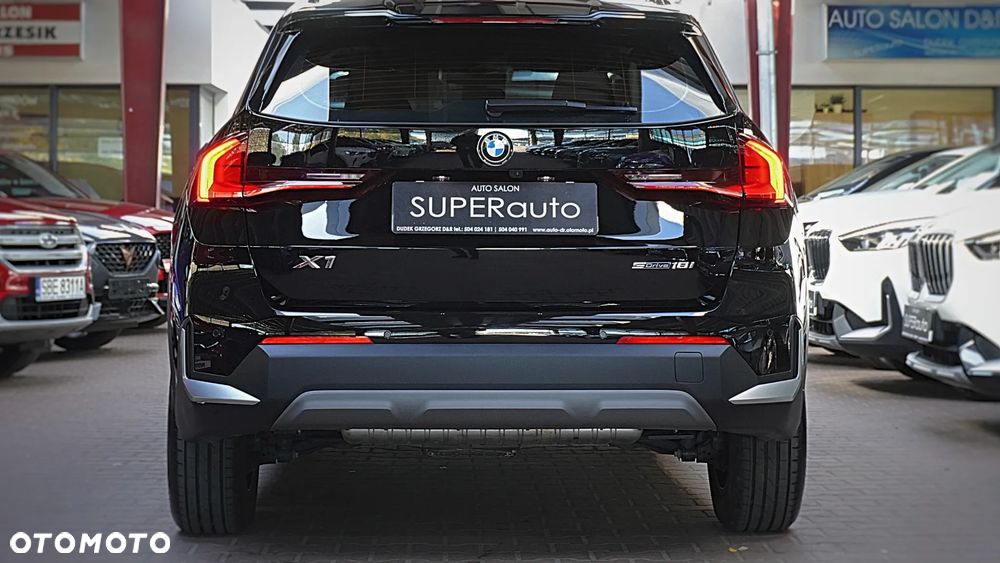 BMW X1 sDrive18i - 10