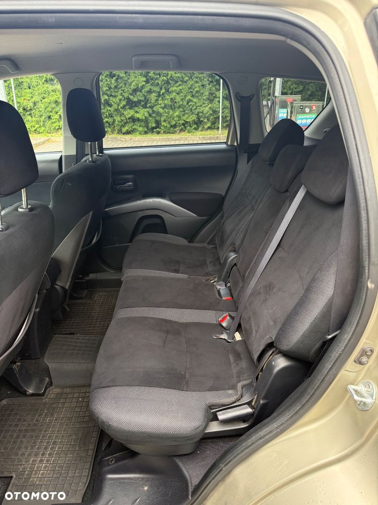 Mitsubishi Outlander 2.0 DID Intense - 10